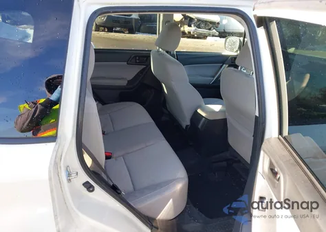 2017 Subaru Forester 2.5I Premium z USA, uszkodzony, nr VIN JF2SJAGC0HH461547